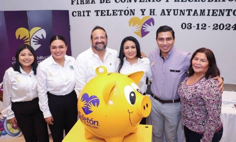 Firma Blanca Merari convenio de colaboración con el CRIT Quintana Roo