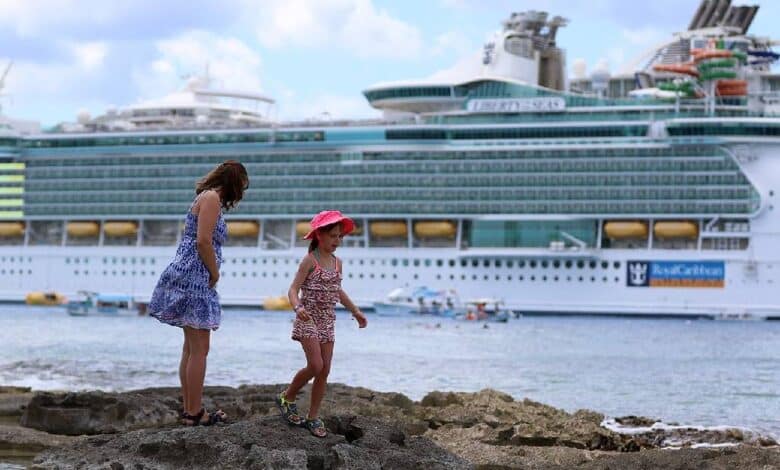 Eugenio Segura insistirá en que se posponga el cobro del DNR a cruceristas