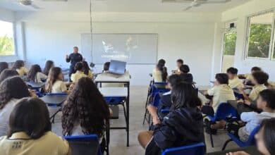 Policía Cibernética capacita a estudiantes para prevenir delitos en línea