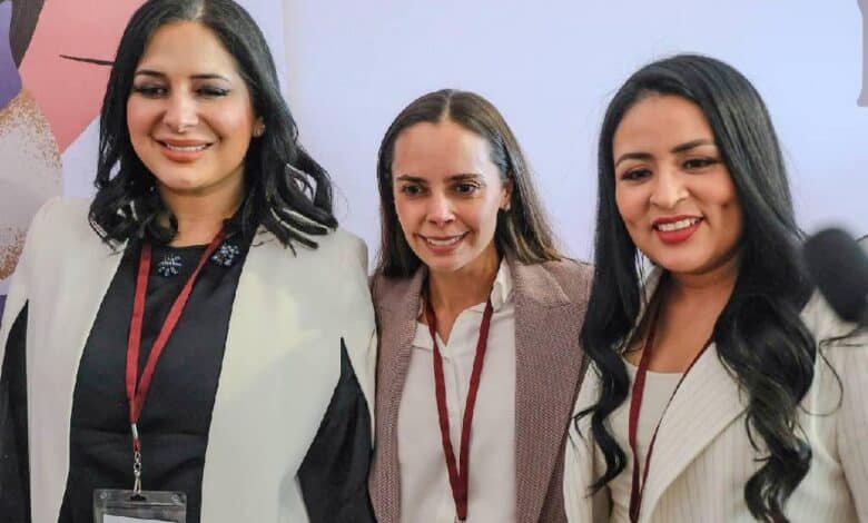 Ana Paty Peralta intercambia experiencias de políticas públicas con perspectiva de género
