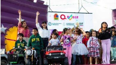 Llevan alegría y diversión a miles de niñas y niños por el Día de Reyes en Villas del Sol