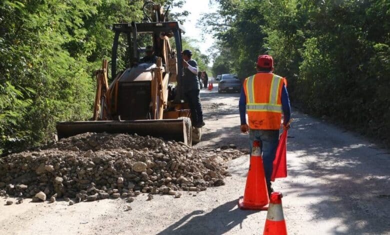 Inicio reparación de tramo carretero Kantunilkín que conecta con el estado vecino de Yucatán