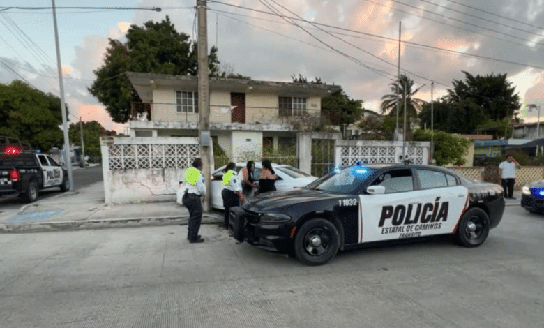 Choca con barda de una vivienda