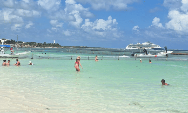 Playas de Mahahual libres de sargazo