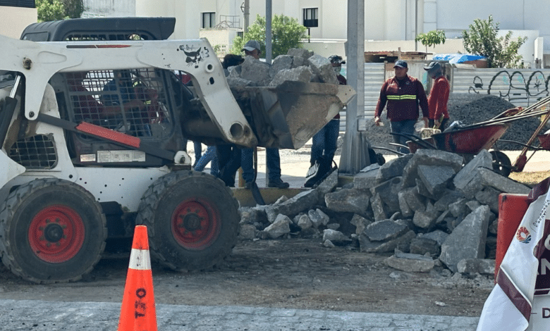 Atienden baches secundarios del programa reporta y aporta