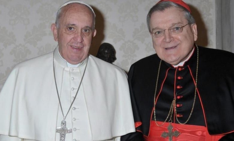Él es Raymond Leo Burke; el "candidato de Trump" a Papa
