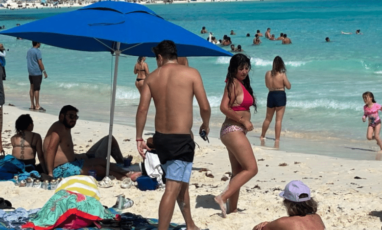 Listas playas de Cancún para recibir 240 mil bañistas en Semana Santa