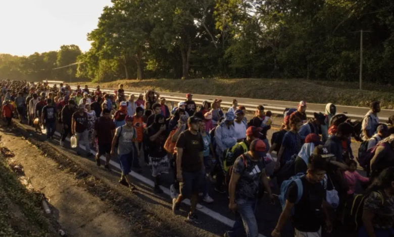 Miles de personas migran del país en busca del sueño americano (Foto por La Jornada)