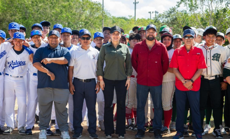 Estefanía Mercado abre las puertas de Playa del Carmen al torneo de béisbol juvenil más importante del país