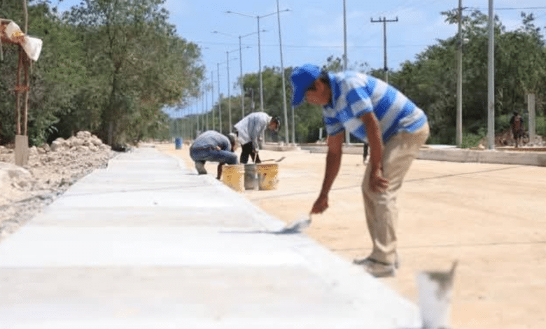 Imagen de personal de albañiles trabajando