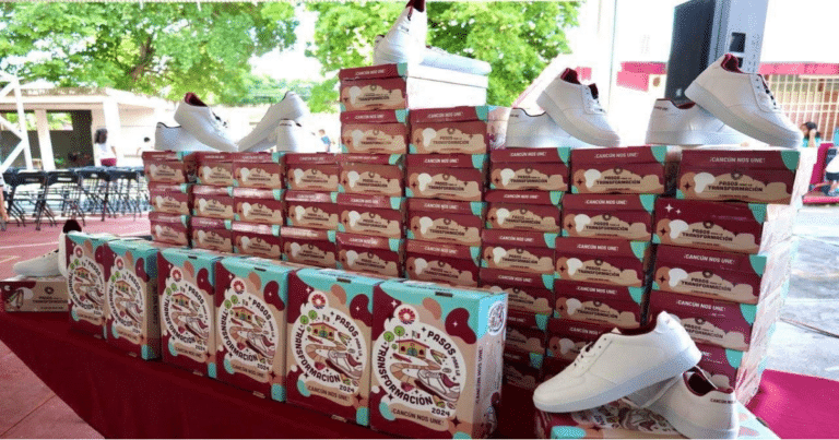 Preparan entrega de 125 mil pares de tenis a nivel básico en Cancún