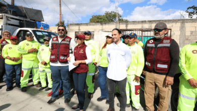 La Presidenta Municipal, Ana Paty Peralta, constató la labor de las brigadas a cargo del programa permanente de Descacharrización, que cada semana recorre diferentes puntos para acopiar distintos materiales, y así mantener la ciudad limpia y con buena imagen.