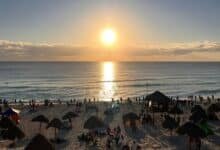 Dan la bienvenida del 2026 en Playa Delfines